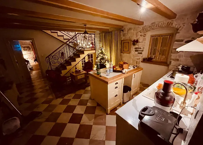 Vacation homes in Kotor