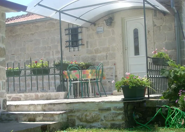 Perast Lodging 